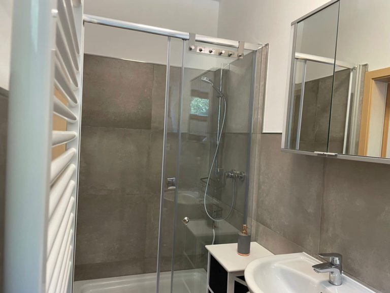 Bad mit Dusche Ferienwohnung-Reiterhof-Boltenhagen